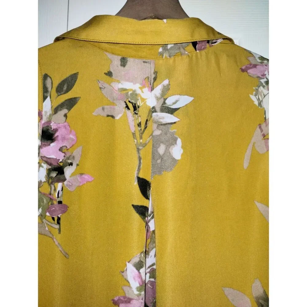 Women's Mlle Gabrielle Golden Floral High-Low Buttondown Sleeveless Dress (Med) - Picture 5 of 6